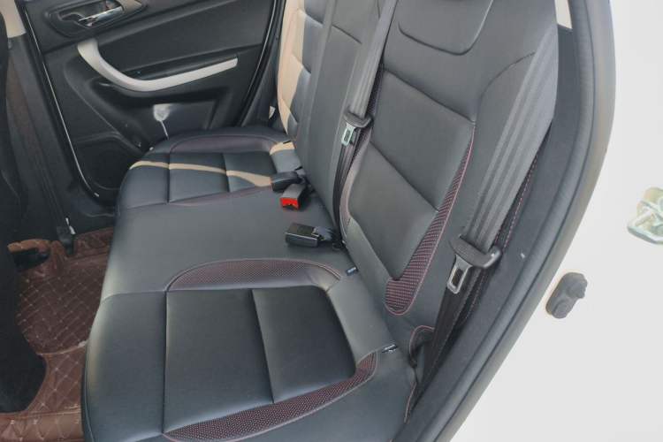 Used CHANGAN CS35 2016 1.6L Automatic Luxury Model China IV Standard Left Rear Seat
