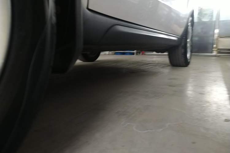 Used CHANGAN CS35 2016 1.6L Manual Luxury Model China IV Standard Left Side Sill