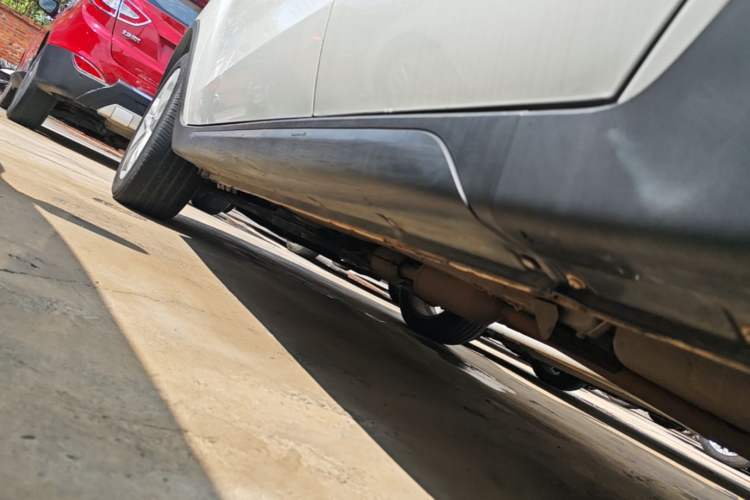 Used CHANGAN CS35 2016 1.6L Automatic Luxury Model China IV Standard Left Side Sill