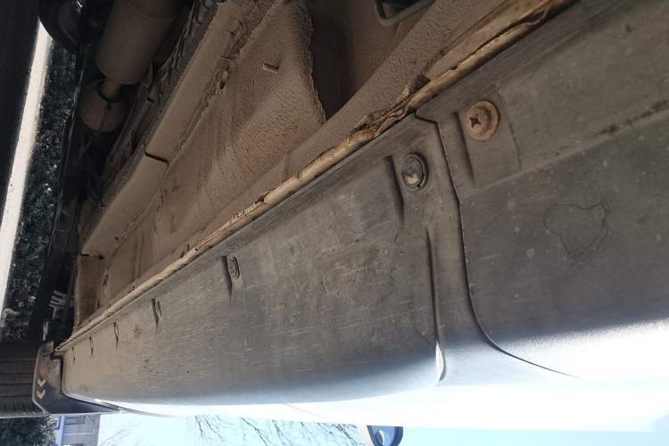 Used CHANGAN CS35 2016 1.6L Automatic Luxury Model China V Standard Left Side Sill