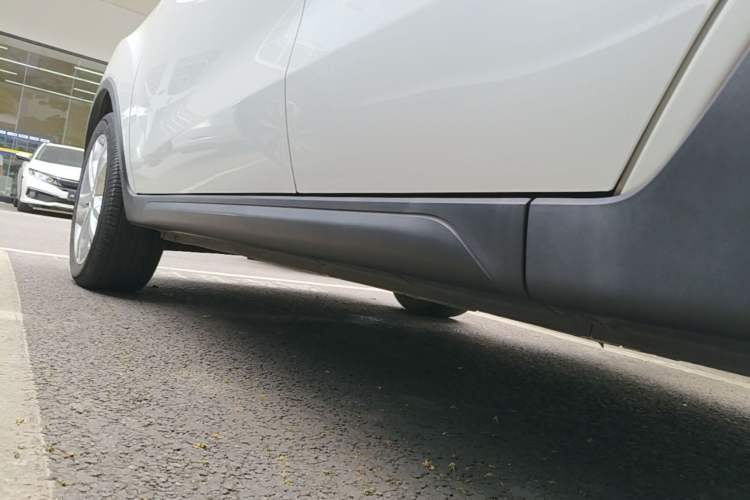 Used CHANGAN CS35 2016 1.6L Automatic Luxury Model China V Standard Left Side Sill