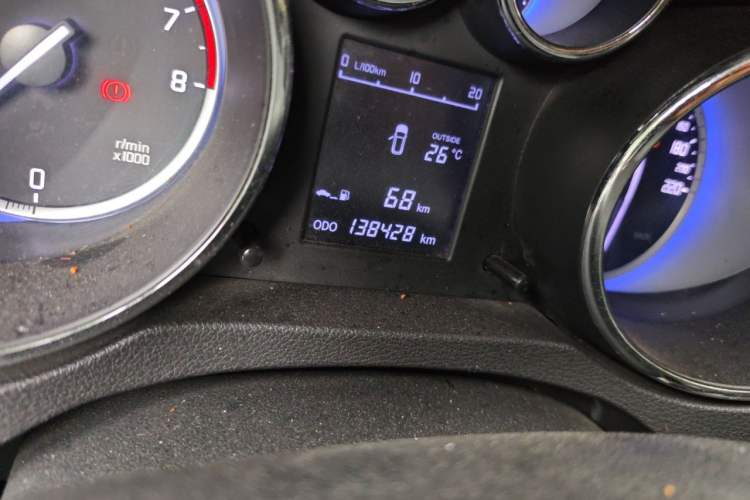 Used CHANGAN CS35 2016 1.6L Manual Luxury Model China IV Standard Odometer Close Up