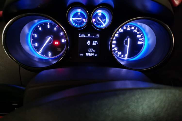 Used CHANGAN CS35 2016 1.6L Manual Luxury Model China IV Standard Odometer Close Up