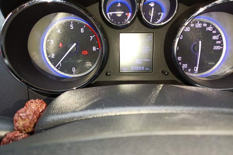 Used CHANGAN CS35 2016 1.6L Automatic Luxury Model China V Standard Odometer Close Up