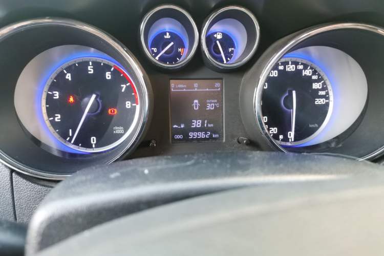 Used CHANGAN CS35 2016 1.6L Manual Luxury Model China IV Standard Odometer Close Up