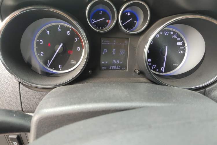 Used CHANGAN CS35 2016 1.6L Automatic Luxury Model China V Standard Odometer Close Up