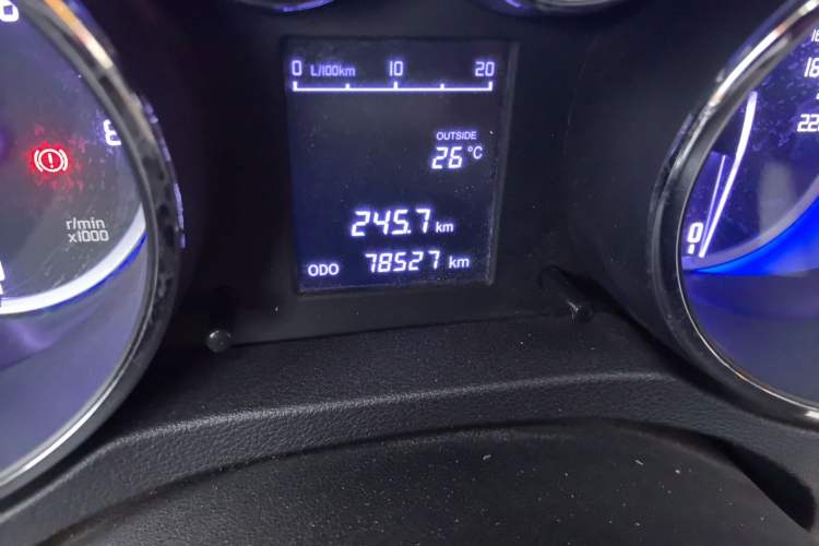 Used CHANGAN CS35 2016 1.6L Manual Luxury Model China IV Standard Odometer Close Up