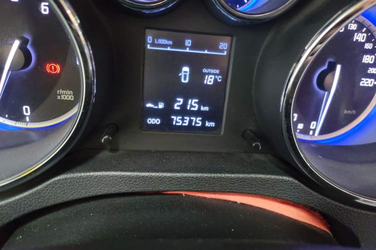 Used CHANGAN CS35 2016 1.6L Manual Luxury Model China IV Standard Odometer Close Up