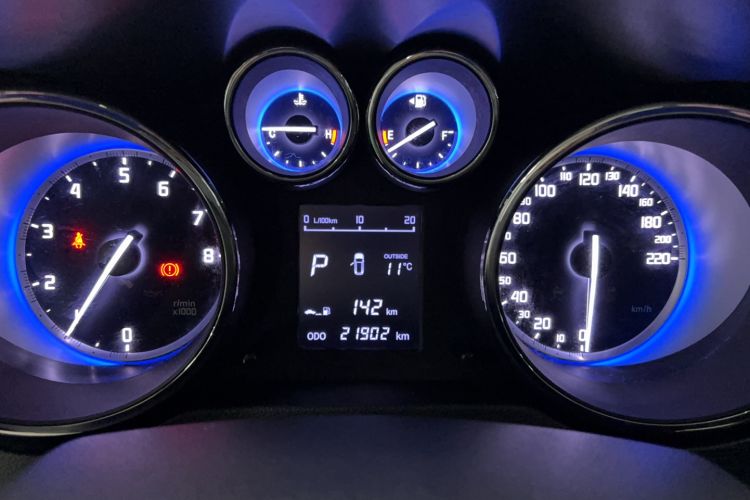 Used CHANGAN CS35 2016 1.6L Automatic Luxury Model China V Standard Odometer Close Up