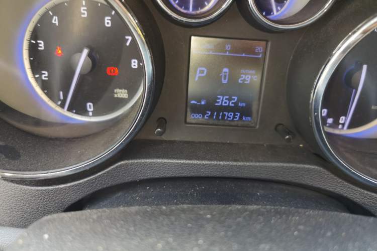 Used CHANGAN CS35 2016 1.6L Automatic Luxury Model China IV Standard Odometer Close Up