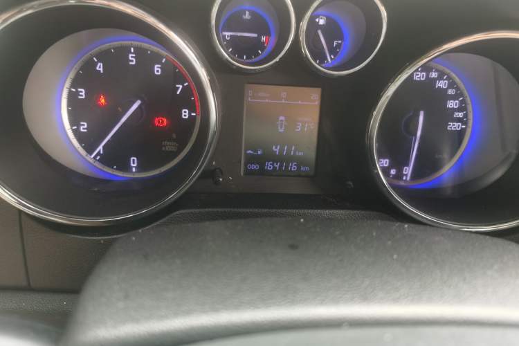 Used CHANGAN CS35 2016 1.6L Manual Luxury Model China IV Standard Odometer Close Up