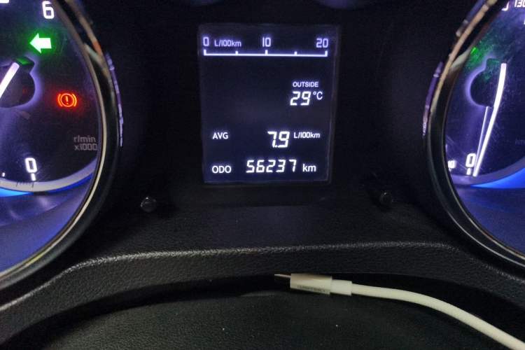 Used CHANGAN CS35 2016 1.6L Manual Luxury Model China IV Standard Odometer Close Up