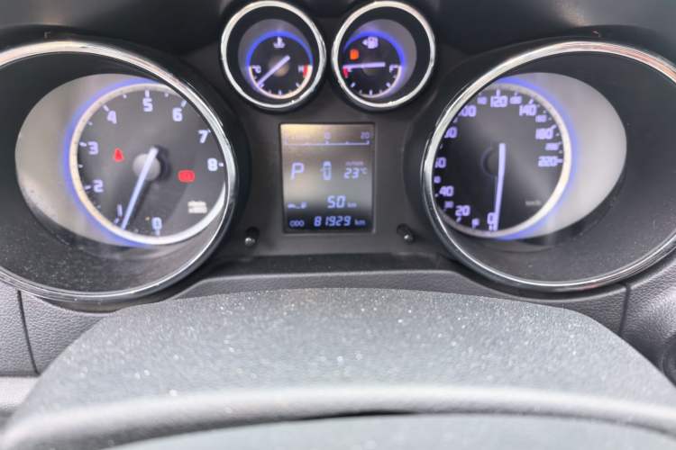 Used CHANGAN CS35 2016 1.6L Automatic Luxury Model China IV Standard Odometer Close Up