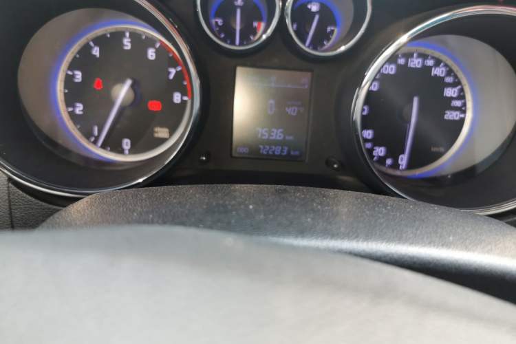 Used CHANGAN CS35 2016 1.6L Manual Luxury Model China IV Standard Odometer Close Up
