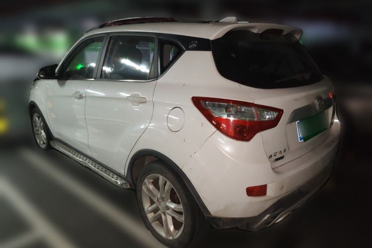 Used CHANGAN CS35 2016 1.6L Automatic Luxury Model China IV Standard Rear Left 45 Deg