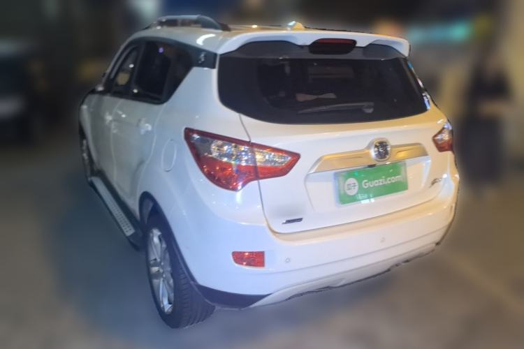 Used CHANGAN CS35 2016 1.6L Automatic Luxury Model China IV Standard Rear Left 45 Deg