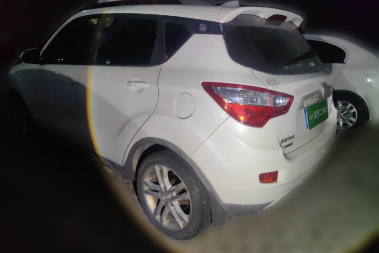Used CHANGAN CS35 2016 1.6L Manual Luxury Model China IV Standard Rear Left 45 Deg