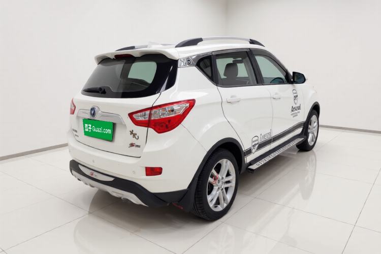 Used CHANGAN CS35 2016 1.6L Automatic Luxury Model China IV Standard Rear Right 45 Deg