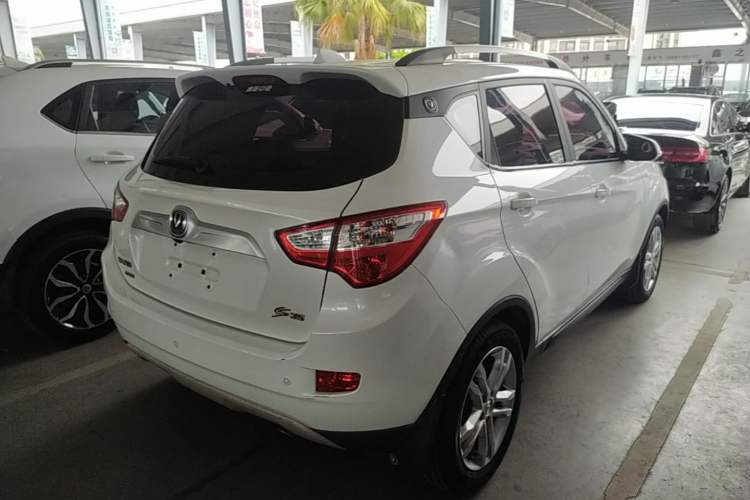 Used CHANGAN CS35 2016 1.6L Manual Luxury Model China IV Standard Rear Right 45 Deg