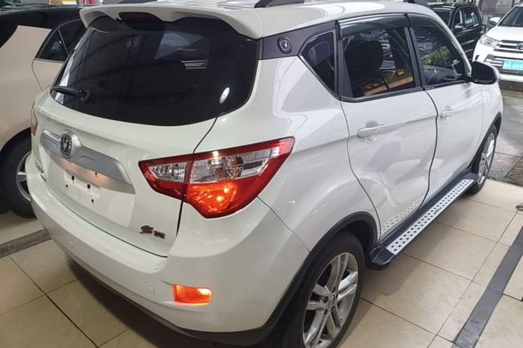 Used CHANGAN CS35 2016 1.6L Automatic Luxury Model China IV Standard Rear Right 45 Deg