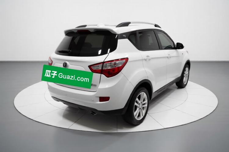 Used CHANGAN CS35 2016 1.6L Manual Luxury Model China IV Standard Rear Right 45 Deg