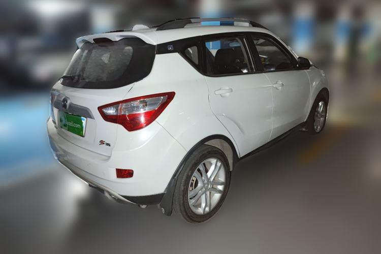 Used CHANGAN CS35 2016 1.6L Automatic Luxury Model China IV Standard Rear Right 45 Deg