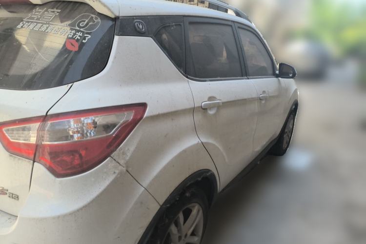 Used CHANGAN CS35 2016 1.6L Manual Luxury Model China IV Standard Rear Right 45 Deg