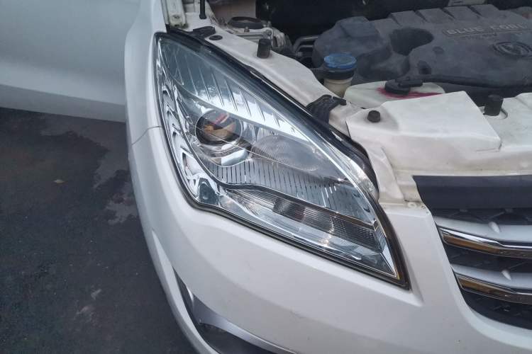 Used CHANGAN CS35 2016 1.6L Manual Luxury Model China V Standard Right Front Headlight