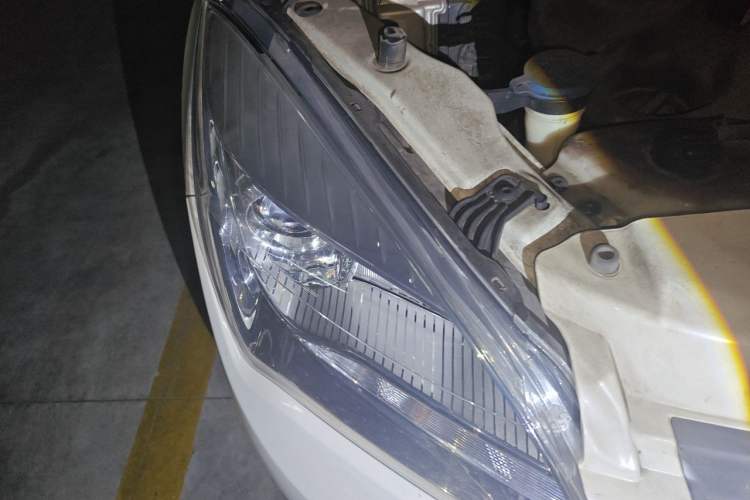 Used CHANGAN CS35 2016 1.6L Automatic Luxury Model China V Standard Right Front Headlight
