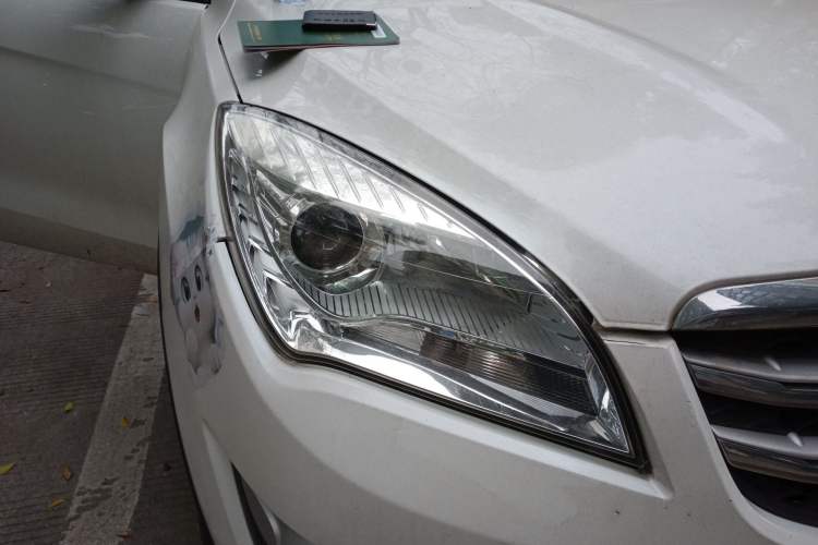 Used CHANGAN CS35 2016 1.6L Automatic Luxury Model China V Standard Right Front Headlight