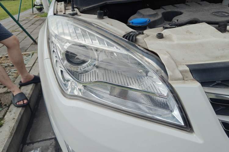 Used CHANGAN CS35 2016 1.6L Automatic Luxury Model China V Standard Right Front Headlight