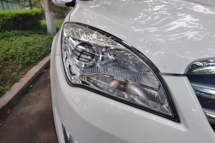 Used CHANGAN CS35 2016 1.6L Automatic Luxury Model China V Standard Right Front Headlight