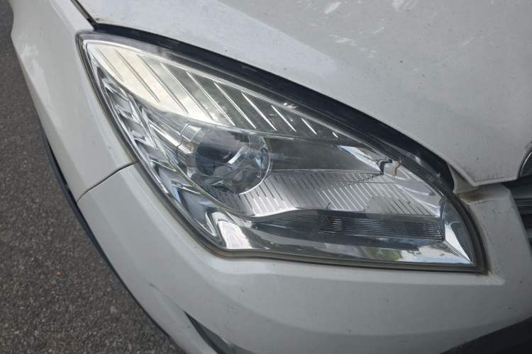 Used CHANGAN CS35 2016 1.6L Manual Luxury Model China V Standard Right Front Headlight