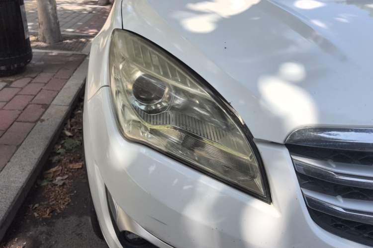 Used CHANGAN CS35 2016 1.6L Manual Luxury Model China IV Standard Right Front Headlight