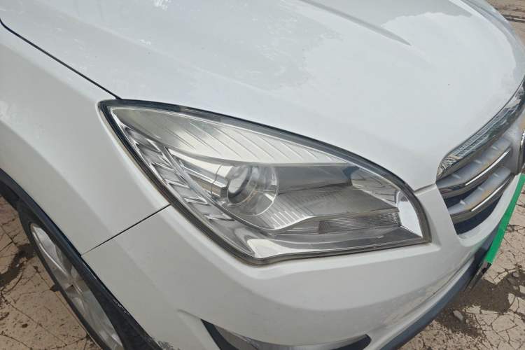 Used CHANGAN CS35 2016 1.6L Automatic Luxury Model China IV Standard Right Front Headlight