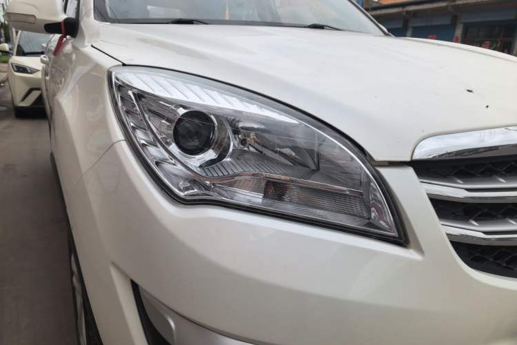 Used CHANGAN CS35 2016 1.6L Manual Luxury Model China IV Standard Right Front Headlight