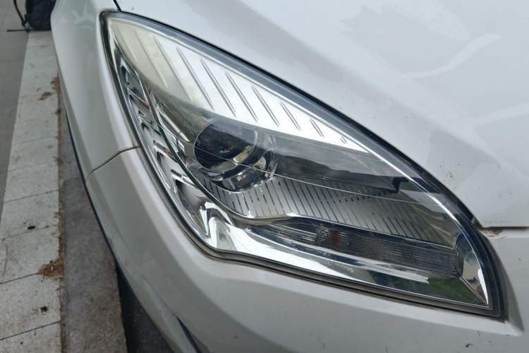 Used CHANGAN CS35 2016 1.6L Manual Luxury Model China IV Standard Right Front Headlight