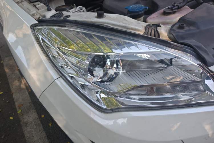 Used CHANGAN CS35 2016 1.6L Manual Luxury Model China IV Standard Right Front Headlight