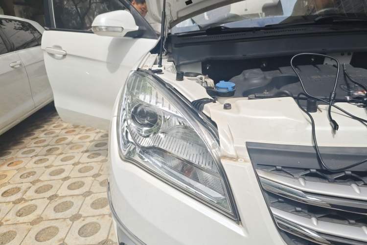 Used CHANGAN CS35 2016 1.6L Manual Luxury Model China IV Standard Right Front Headlight