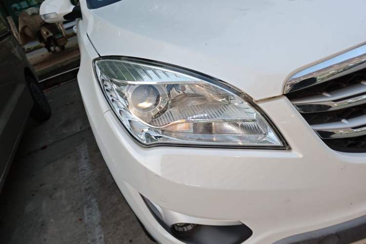 Used CHANGAN CS35 2016 1.6L Manual Luxury Model China V Standard Right Front Headlight