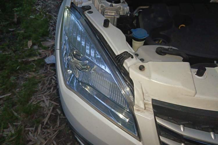 Used CHANGAN CS35 2016 1.6L Manual Luxury Model China IV Standard Right Front Headlight