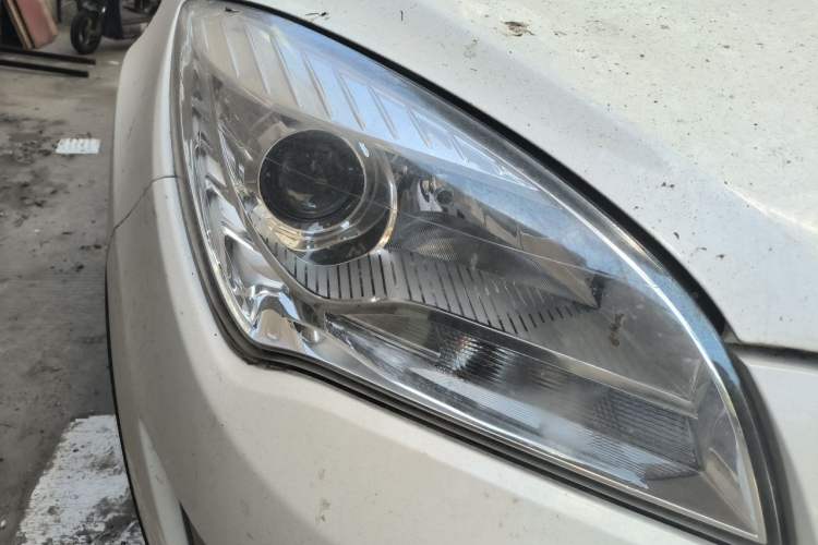 Used CHANGAN CS35 2016 1.6L Manual Luxury Model China IV Standard Right Front Headlight