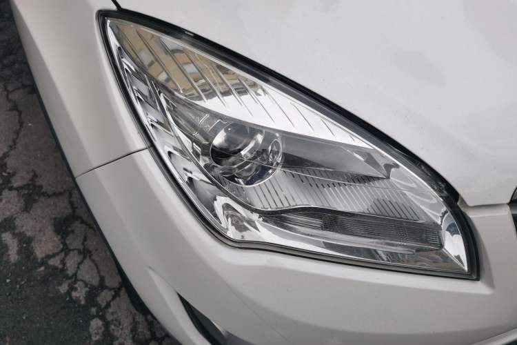 Used CHANGAN CS35 2016 1.6L Manual Luxury Model China IV Standard Right Front Headlight