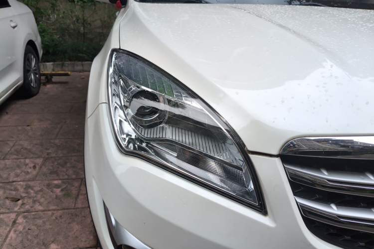 Used CHANGAN CS35 2016 1.6L Manual Luxury Model China IV Standard Right Front Headlight