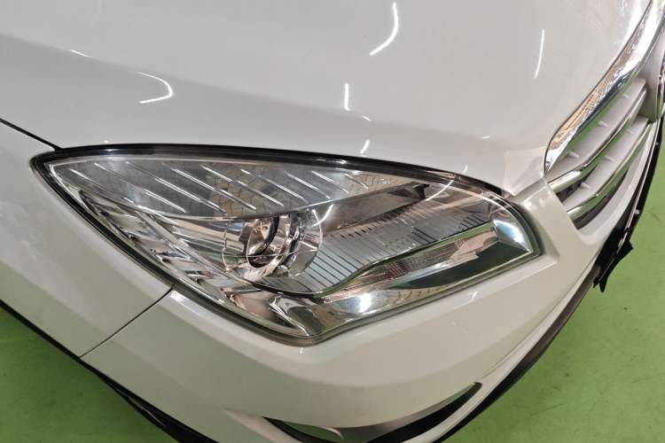 Used CHANGAN CS35 2016 1.6L Automatic Luxury Model China V Standard Right Front Headlight