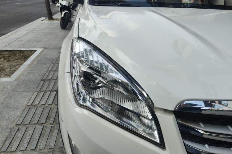 Used CHANGAN CS35 2016 1.6L Manual Luxury Model China V Standard Right Front Headlight