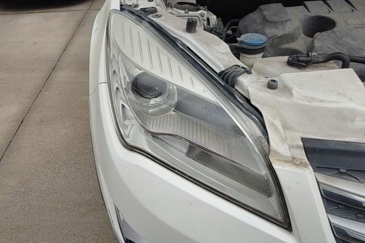 Used CHANGAN CS35 2016 1.6L Automatic Luxury Model China V Standard Right Front Headlight