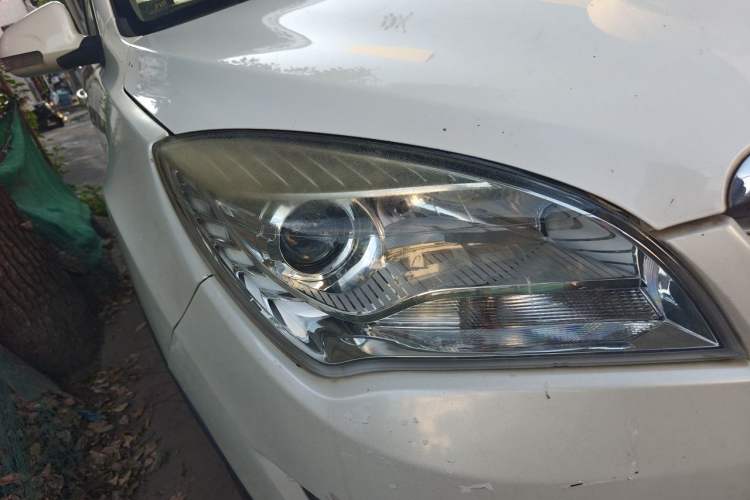 Used CHANGAN CS35 2016 1.6L Automatic Luxury Model China IV Standard Right Front Headlight