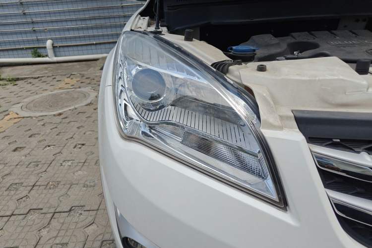 Used CHANGAN CS35 2016 1.6L Manual Luxury Model China V Standard Right Front Headlight
