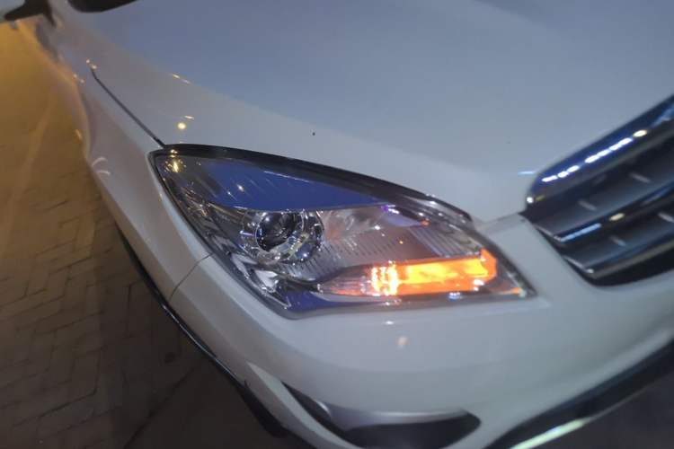 Used CHANGAN CS35 2016 1.6L Automatic Luxury Model China IV Standard Right Front Headlight